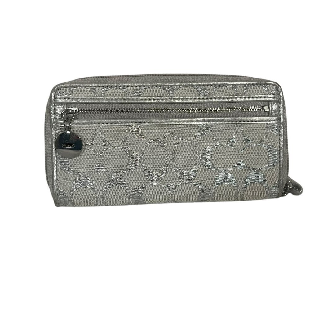 NWOT Coach Madison Signature Sophia Wallet/Wristlet - Silver